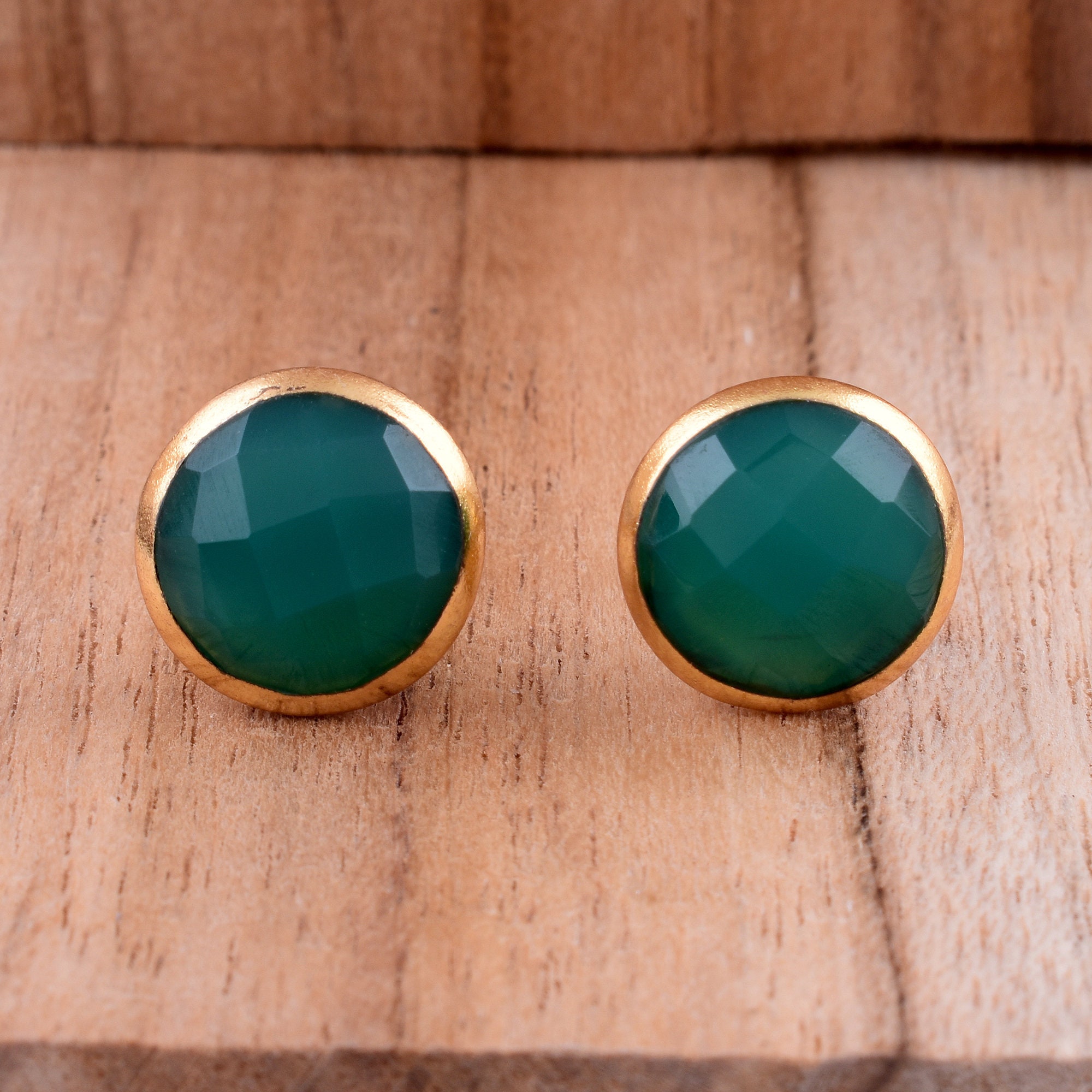 Onyx stud earrings Outlet