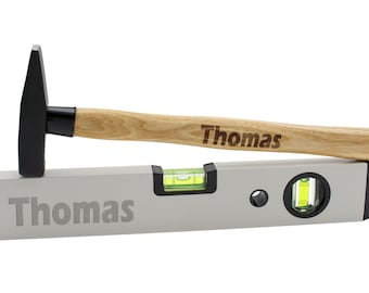 Geschenk Set mit Name Lasergravur Hammer + Wasserwaage