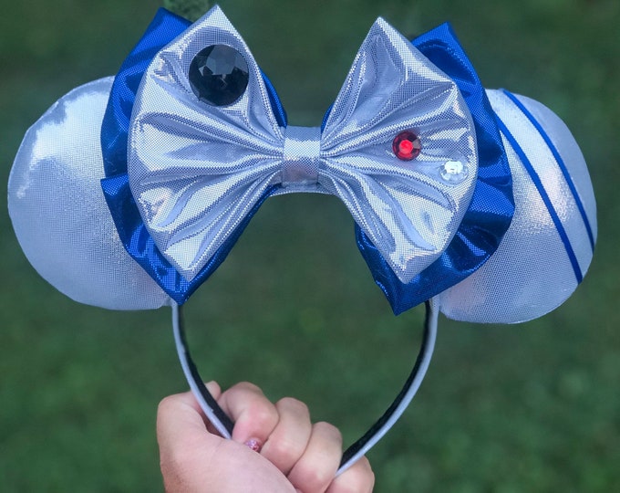 Space Robot Inspired Ears