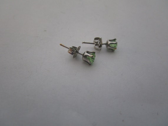 Vintage 14K White Gold & Solitaire Peridot Stone … - image 2