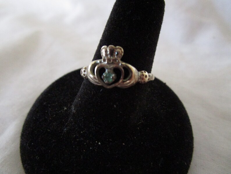 Vintage Sterling Silver Hands Holding Heart With Stone Ring Size 8.5