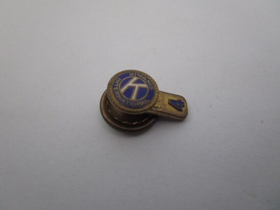 Antique Enameled Kiwanis International Pinback - image 1