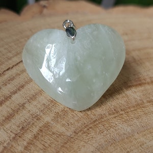 Jade Carved Crystal Heart Pendant / Crystal Pendant / Heart Pendant / Jade Heart / Crystal Jewellery / Metaphysical Crystals / Gemstone