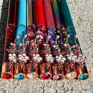Flower clip floating pens, skinny floating pens, floral floating pens, liquid pens, teacher pen, personalized pen, personalized gift, pen