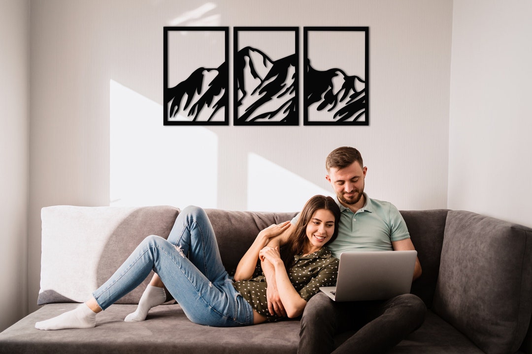 Handschnitzerei LET HER SLEEP MOUNTAINS Worte Zitat Wandkunst