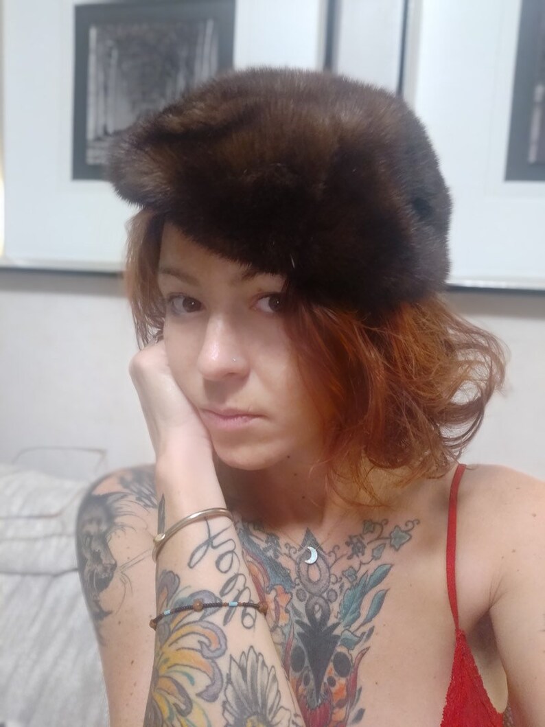 Excellent condition for it/'s age. Hailing from 1940s,this is a Swedish women/'s hat made from what I think is otter