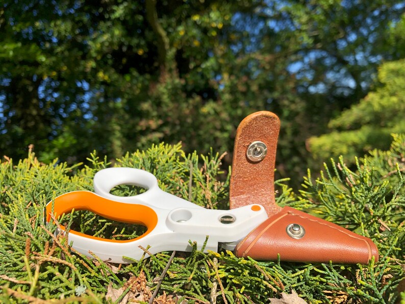 Fiskars Amplify RazorEdge Shears Leather Sheath 6-Inch 15cm