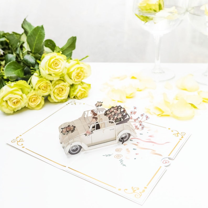 Carte pop-up de mariage Voiture de mariage « Just Married » - Carte de mariage 3D, carte de félicitations faite à la main et cadeau en espèces pour l'état civil image 5