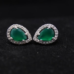 NATURAL GREEN ONYX Earrings, Sterling Silver Stud Earrings, Gift for Mom, Gemstone Earrings, Girlfriend Gift, Gift for bride to be