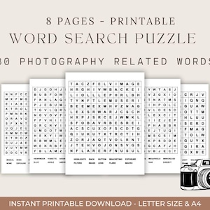 Könnte beinhalten: Druckbares Wortsuchrätsel mit 8 Seiten und 80 Wörtern zum Thema Fotografie. Das Design enthält eine Kameraillustration und den Text "8 PAGES - PRINTABLE WORD SEARCH PUZZLE 80 PHOTOGRAPHY RELATED WORDS".