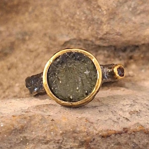 Handmade moldavite ring / Raw moldavite / Simple moldavite ring / Meteorite jewelry / Universe moldavite ring / Sterling silver ring /