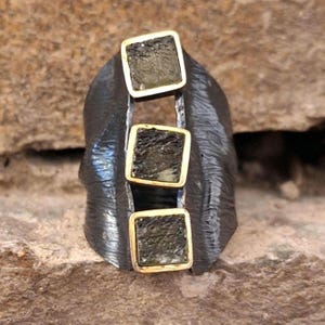 Handmade moldavite ring / raw crystal ring / brutalist jewelry / Raw Moldavite Ring / Sterling Silver / Meteorite Impact / Tektite Jewelry /