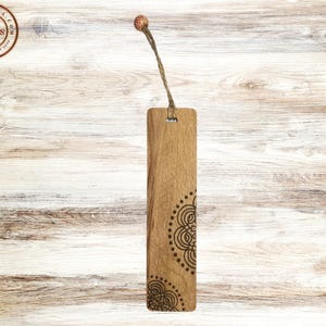 Pychedelic Ornament Buddhism, Handmade wooden bookmark | Gift for book lovers | customizable | beech | L-18