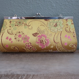 Monedero con cierre bordado de seda asiática vintage Bolso japonés 80s Monedero asiático Tapiz Cartera con cierre de metal plateado Accesorios de moda