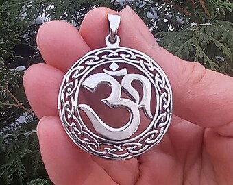 La Flor De La Vida Esconde Los Pendientes De Om Mandala Om La Flor De La Vida Esconde Los Pendientes De Om Mandala Om