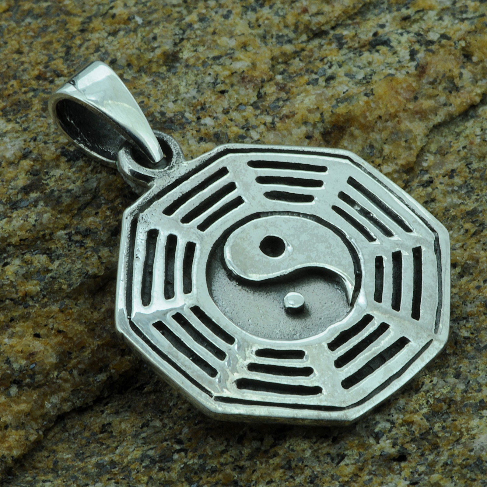 Bague plate 2 tons YinYang symbole Tao en acier inoxydable
