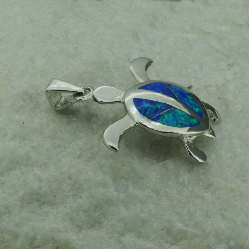 Beldiamo 4.5 g 925 Sterling Silver Synthetic Blu Opal Hawaiian Maui Sea Turtles Handmade Pendant