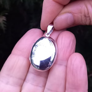 Locket Foto Pendant,925 Sterling Silver,Minimalist Still Jewelry,Oval shaped 925 Silver locket,High Polish Photo Locket Gift by Beldiamo