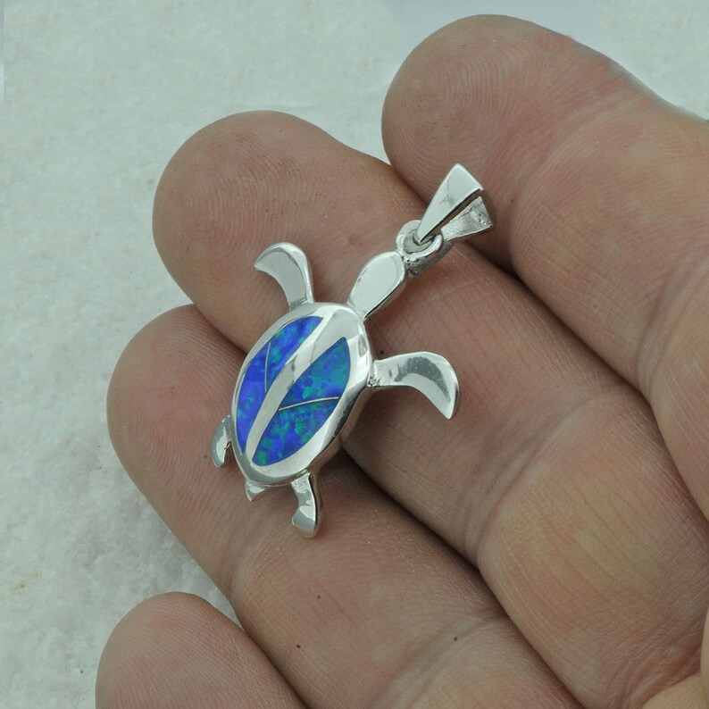 Beldiamo 4.5 g 925 Sterling Silver Synthetic Blu Opal Hawaiian Maui Sea Turtles Handmade Pendant