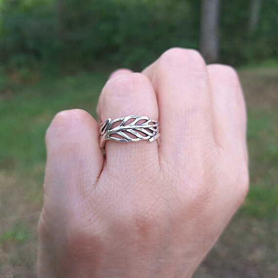 Feather Ring,925 Sterling Silver Leaf look Feather Boho Band, Gift for Women 5.5 g Solid 925 Silver by Beldiamo Feather Ring,925 Sterling Silver Leaf look Feather Boho Band, Gift for Women 5.5 g Solid 925 Silver by Beldiamo