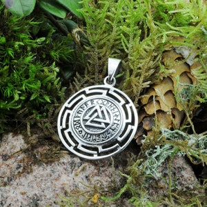 Valknut Runes Pendant,Viking Silver Necklace, Odin Mytology Jewelry,  Scandinavian Odin  Norse Mythology 7.5 g 925 Sterling Silver Beldiamo
