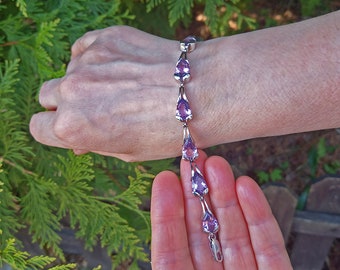 Exquisite Natural Brazilian Purple Amethyst Bracelet,Unique Handcrafted Design with Brazilian Purple Amethyst,Stunning Drop-Shaped Gemstones