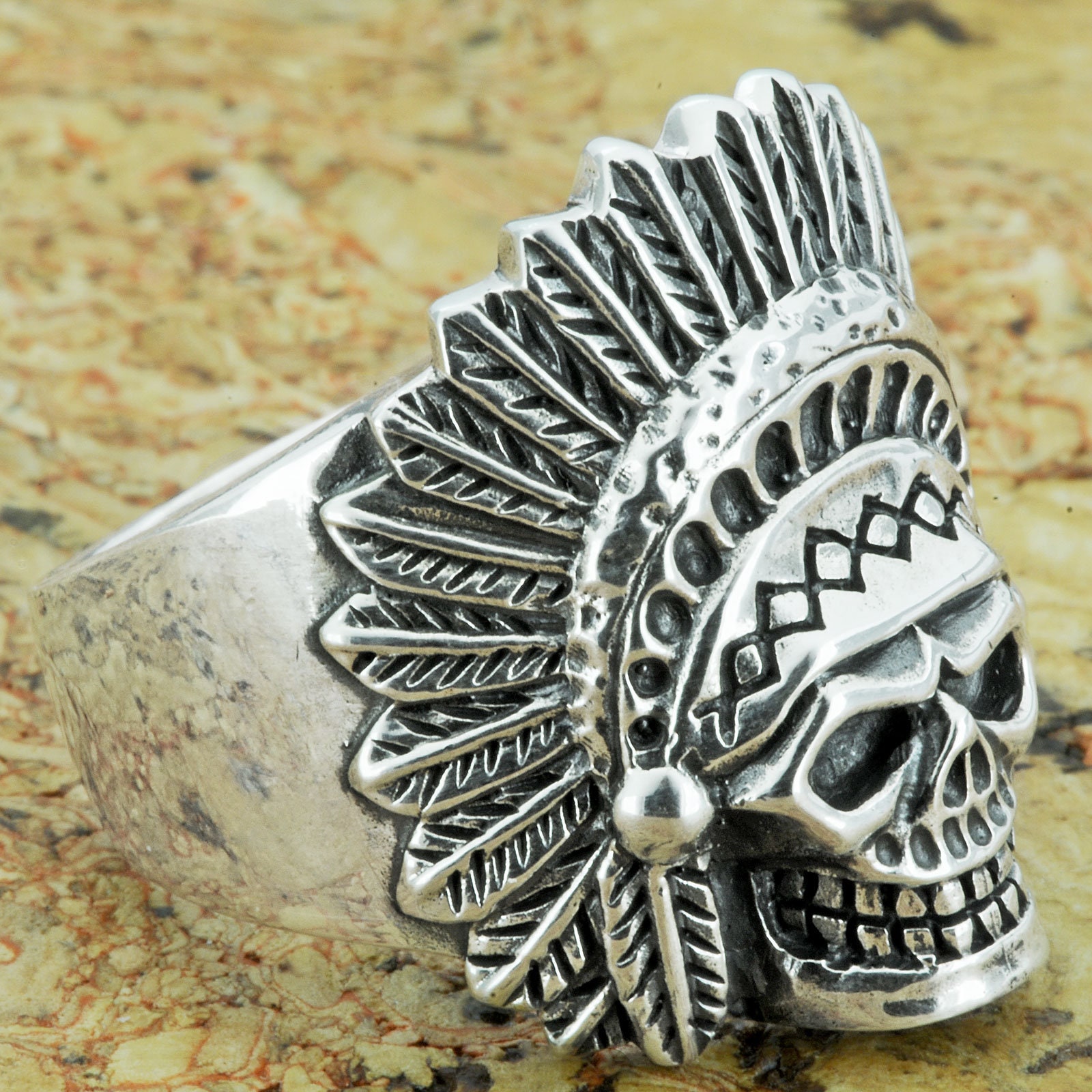 Anello Da Motociclista Con Teschio E Capo Indiano, Gioiello In Argento Sterling 925 Da 17 G, Timbrato BELDIAMO - Italia - Foto 11