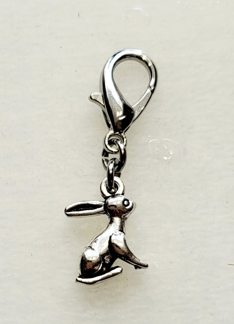 Woodland animals stitch markers. Perfect knitting gift or crochet present. Unique progress keepers set, knitting notions. Single rabbit