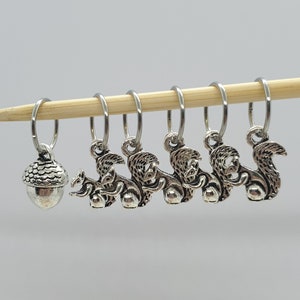 Squirrel & Acorn Stitch Markers. Perfect knitting gift or crochet present.  Unique progress keepers set, knitting notions. Idea for mum.