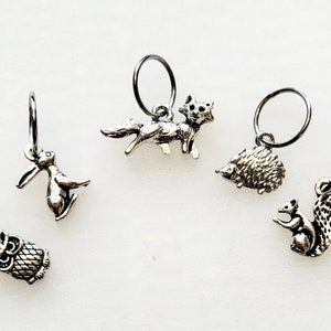 Woodland animals stitch markers. Perfect knitting gift or crochet present. Unique progress keepers set, knitting notions. Set of 5