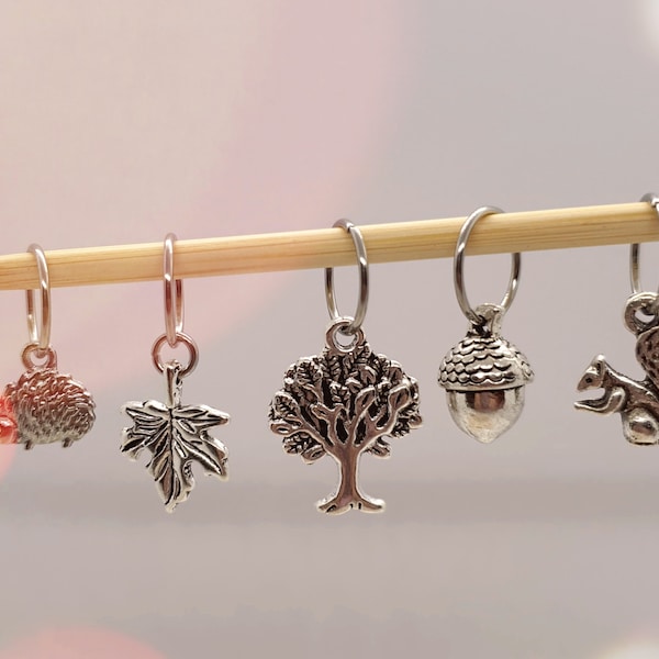 STITCH MARKERS - Woodland. Perfect knitting gift or crochet present.  Unique progress keepers set, knitting notions. Mother's Day idea.