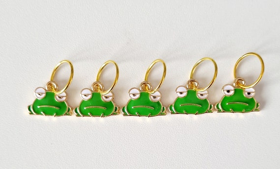 Cute frog stitch markers. Perfect knitting gift or crochet present.  Unique progress keepers set, knitting notions. Mother's Day idea.