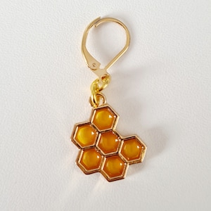 Bee & Honeycomb Stitch Markers. Perfect knitting gift or crochet present. Unique progress keepers set, knitting notions. Mother's Day idea. image 3