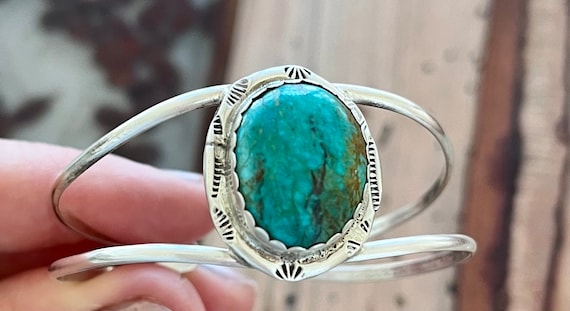 Important Jeanette Dale Native American Navajo Carico Lake Turquoise Sterling Silver Bracelet Important Jeanette Dale Native American Navajo Carico Lake Turquoise Sterling Silver Bracelet