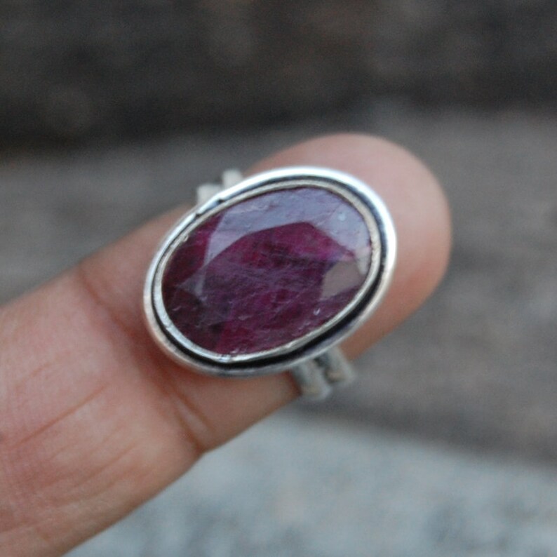 Bague Homme En Argent 925 Avec Rubis Chauffé - Taille Personnalisable 4 à 16 US - Faite Main
