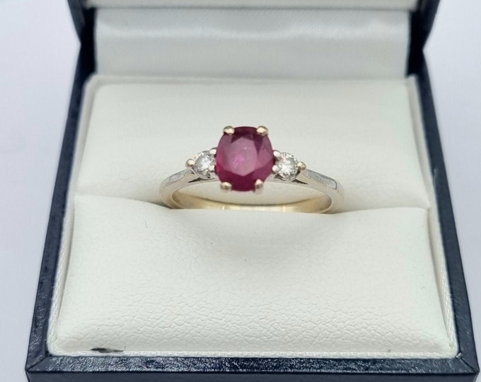Vintage three stone 18K gold French ring with ruby and diamonds