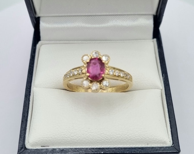 Vintage 18K gold pink sapphire and diamond ring
