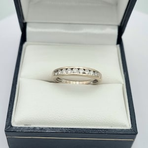 Vintage 18K gold half eternity diamond ring