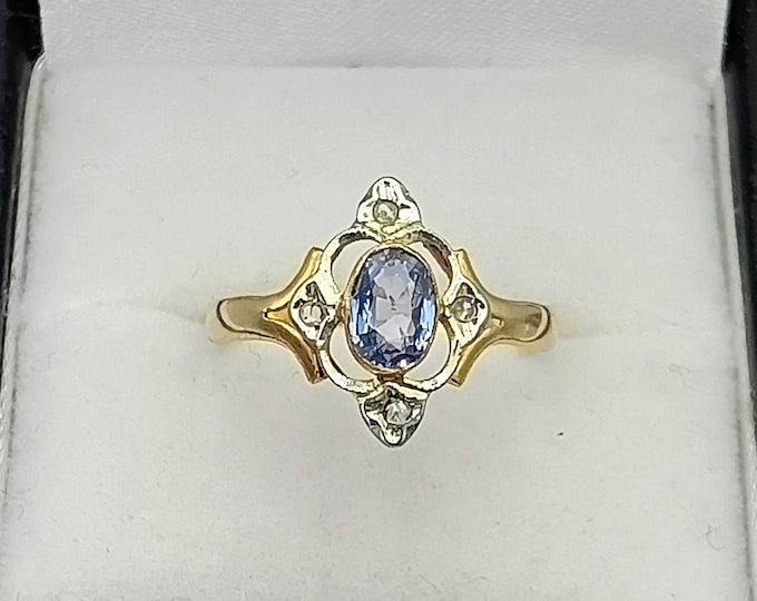 Antique 18K gold sapphire and diamond ring