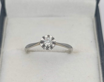 Vintage 18K gold diamond solitaire ring