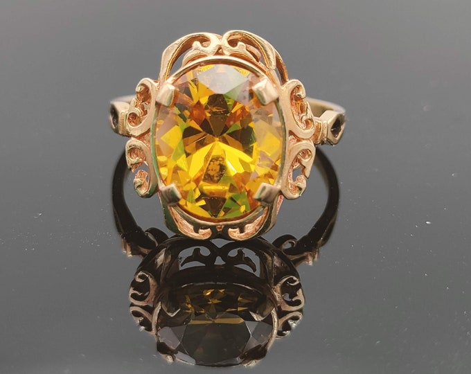 French retro 18K gold yellow gemstone ring
