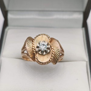 1940s French 18K gold stylised flower ring with diamond