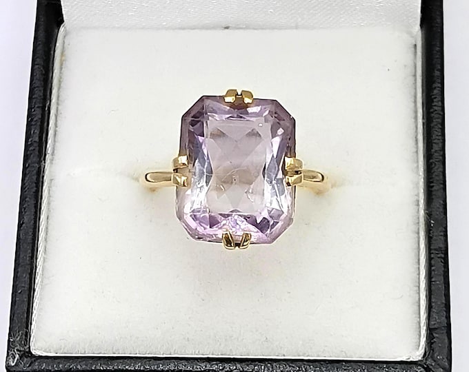 Vintage 18K gold ring set with large rectangle cut amethyst
