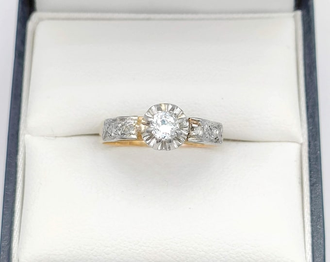 Antique diamond solitaire 18K gold ring