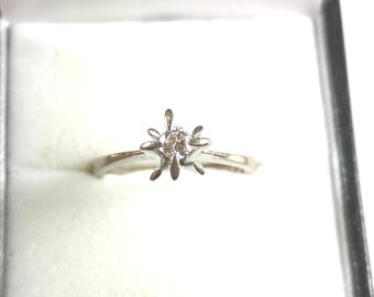 18K gold French vintage diamond solitaire ring