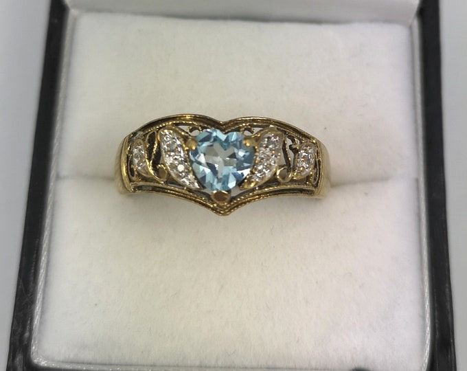 Vintage 9K gold ring with Heart shaped topaz and diamond