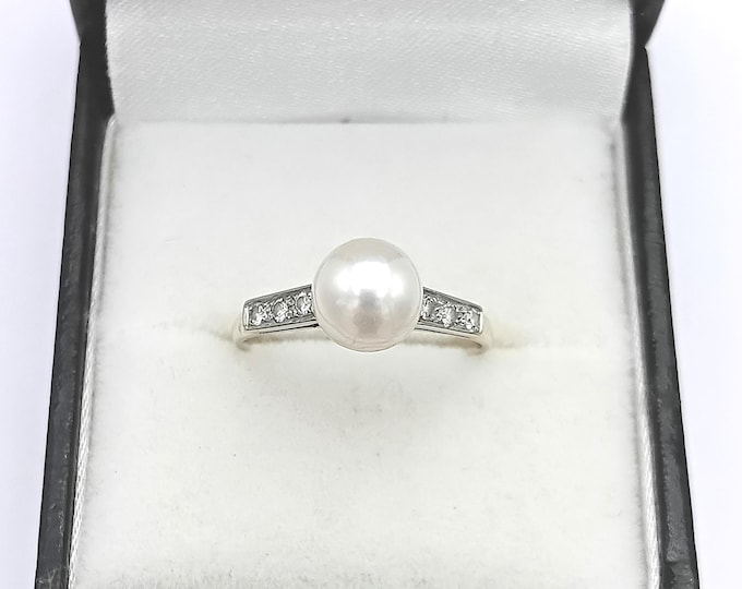 French vintage 18K gold pearl and diamond ring