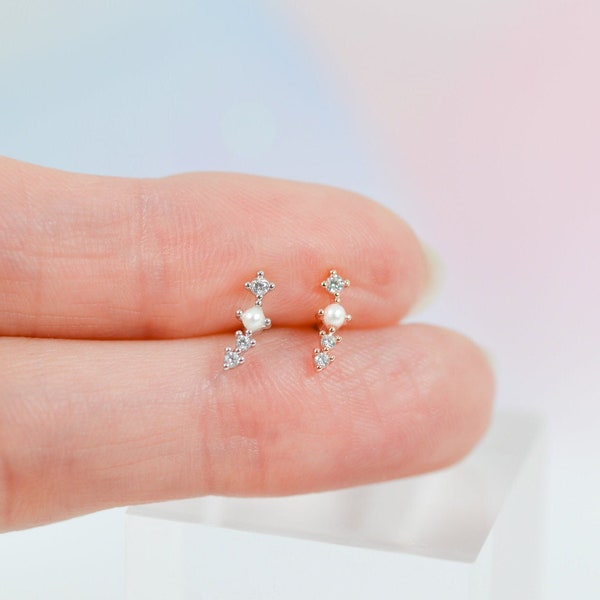 Minimalistic Pearl Point Ear Climber Earring Stud Piercings Tragus Rook Helix Conch Flat back Cartilage Piercing