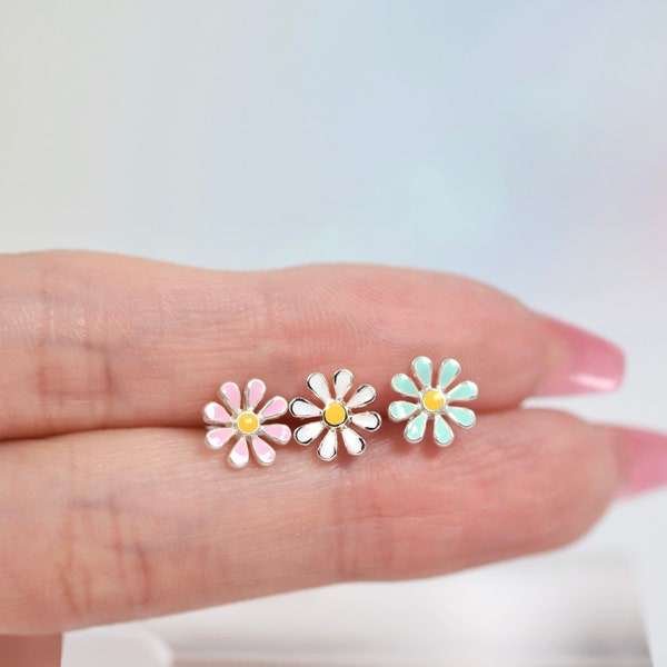 Silver Plated Cute Daisy Small Stud Flower Earring Helix Cartilage Conch Earrings Piercing