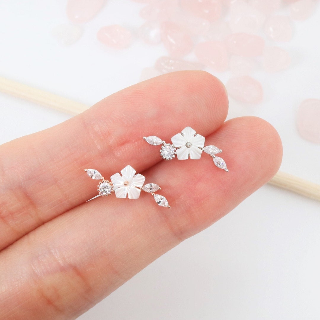 Shell Flower Titanium Cartilage Piercing Earring 16G 20G Ear Climber— Helix Tragus Conch Rook Stud - Etsy Japan